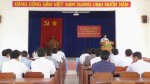 Ông Nguyễn Văn Thực - Trưởng Ban Tuyên giáo huyện ủy, Giám đốc Trung tâm Bồi dưỡng chính trị huyện phát biểu khai giảng