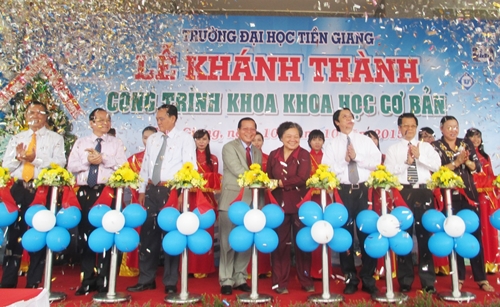 Trường Đại học Tiền Giang khánh thành khoa Khoa học cơ bản