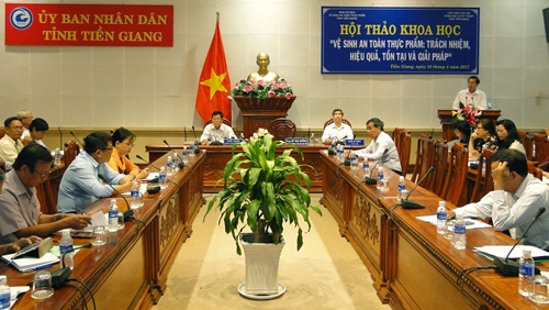 Đại biểu tham dự hội thảo