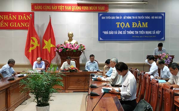 Tọa đàm “Nhà báo và ứng xử thông tin trên mạng xã hội”