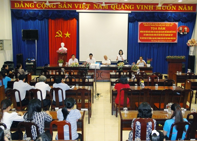 Quang cảnh hội nghị