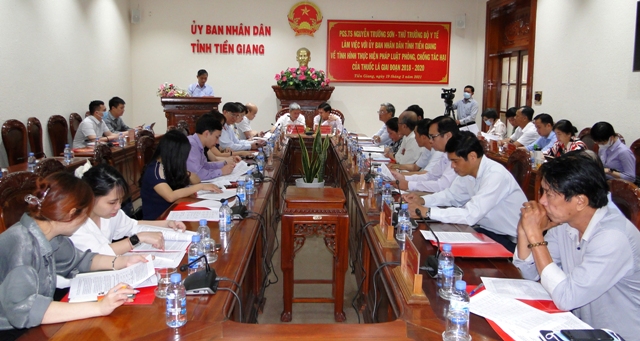 Quang cảnh buổi làm việc.