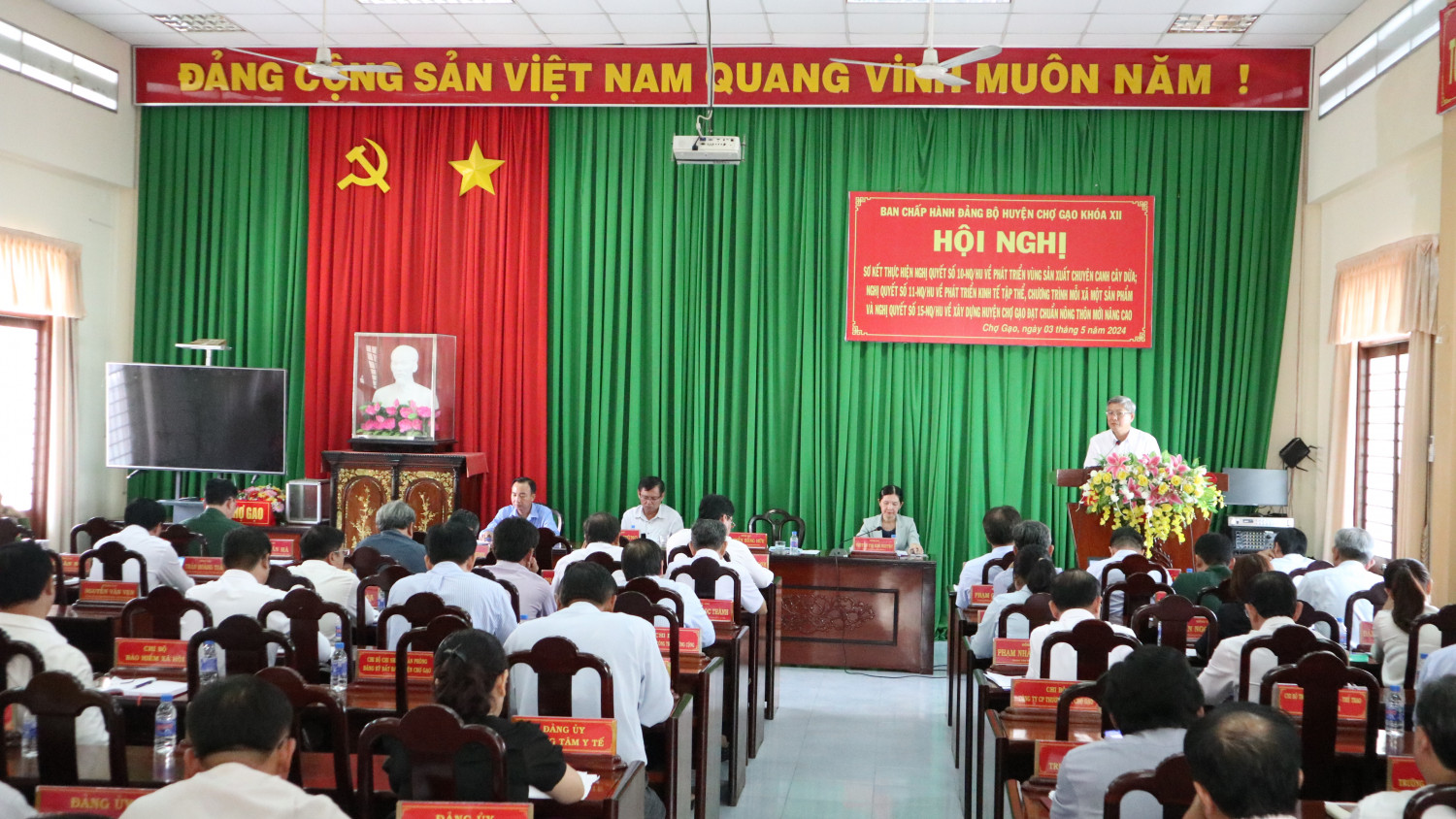 Quang cảnh hội nghị